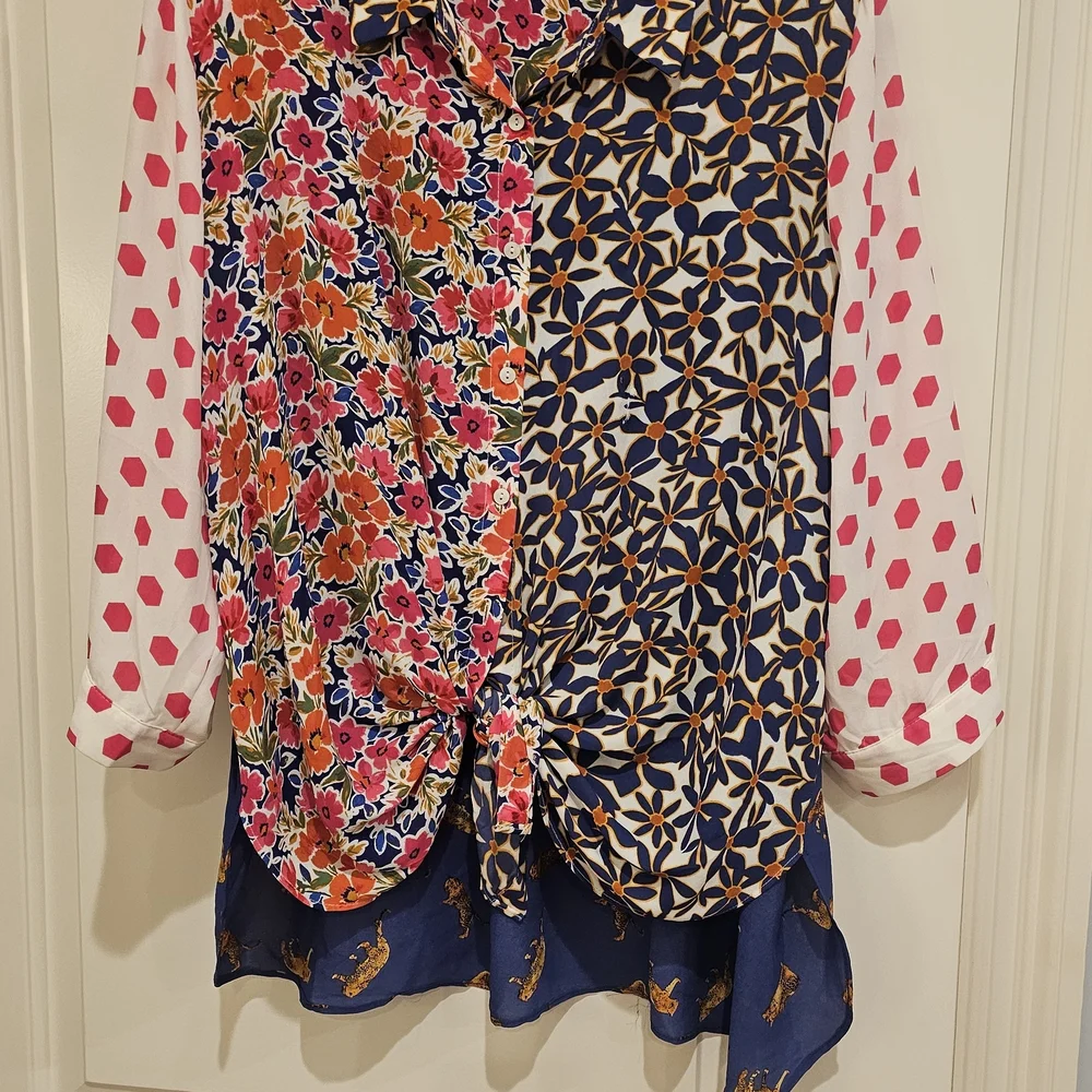 Rose & Olive Floral Button-Up Blouse in Navy, Pink & Orange - Picture 2 of 3